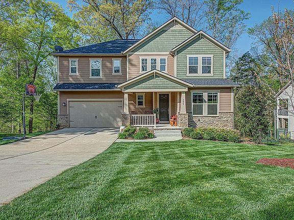 2nd image of 3029 Greenmont Cir