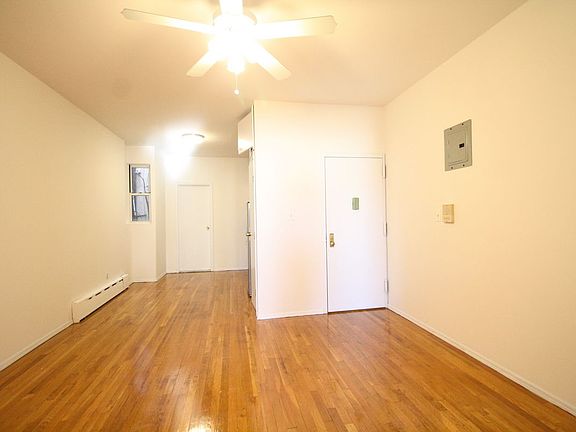 5th image of 649 Manhattan Ave APT 4D
