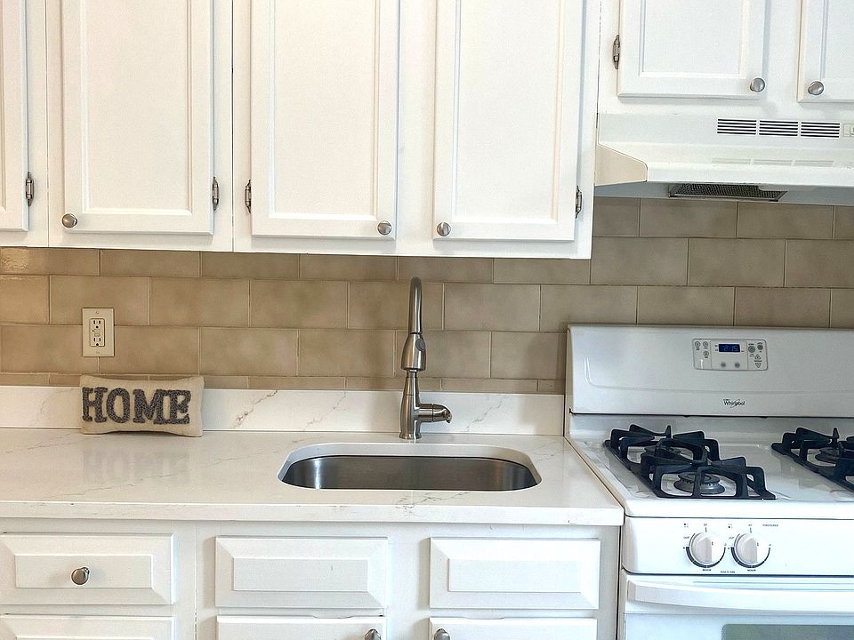 1st image of 158 Nevins St #2