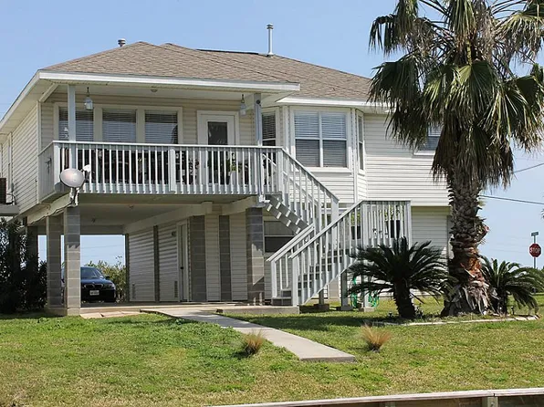 43 N Omega Dr, La Marque, TX 77568