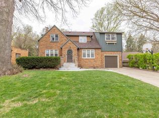 3055 Valley Dr, Sioux City, IA 51104