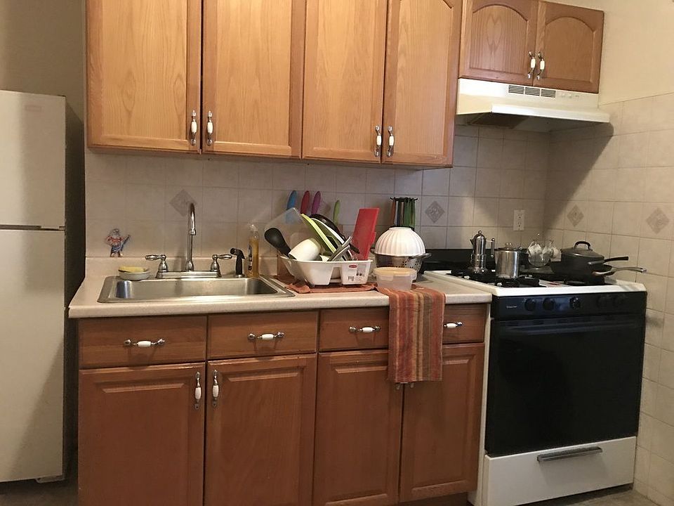 1st image of 2609 24th Ave APT 4