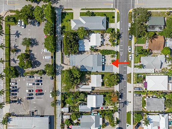2nd image of 625 SE 4th Ave
