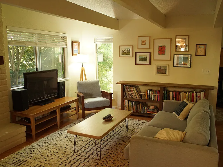 2909 Lillard Dr — Photo 4