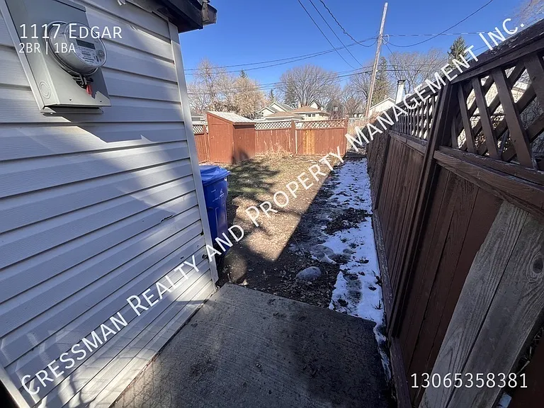 1117 Edgar St — Photo 8