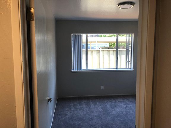 3rd image of 900 Capitola Ave APT 1