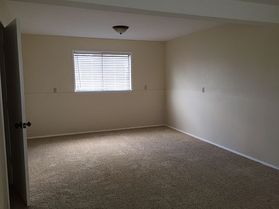 5th image of 312 SE 148th Ave
