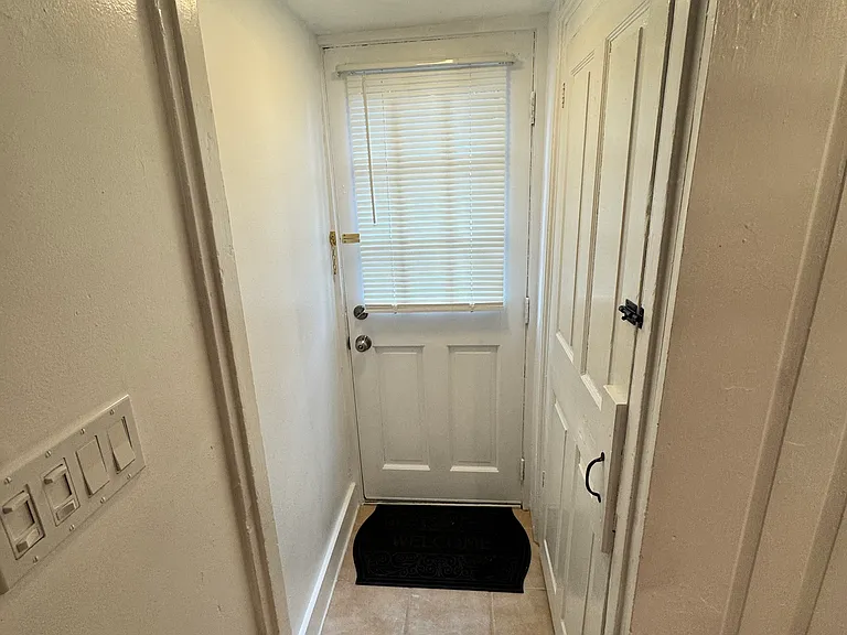 315 Maplewood Ave #B — Photo 17
