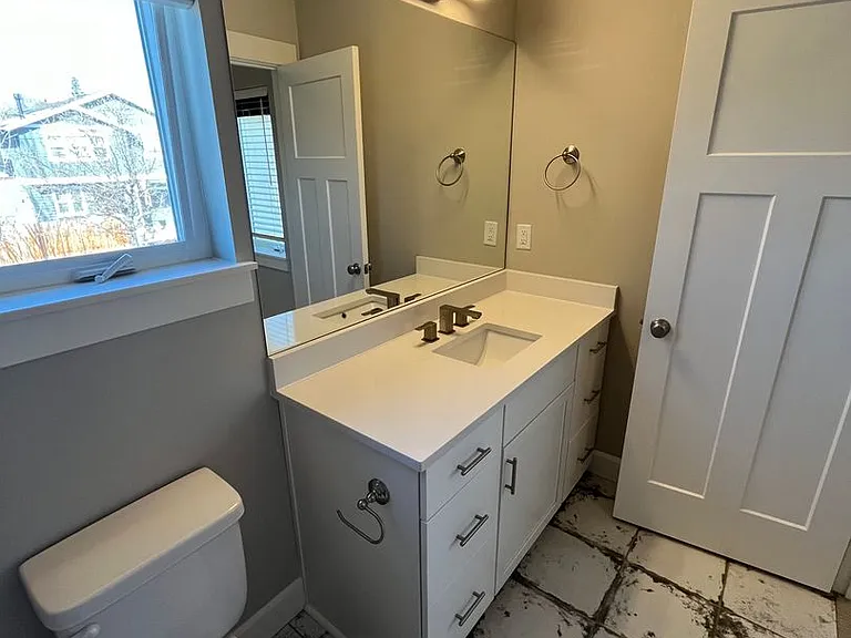 752 NW Ogden Ave — Photo 16