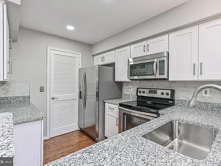 5601 Willoughby Newton Dr #36 — Photo 17