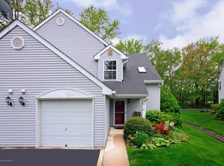 9 Commons Dr, Neptune, NJ 07753