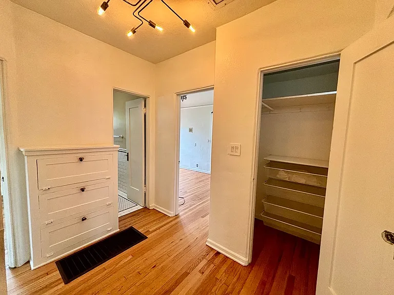 2432 Madison Ave — Photo 11
