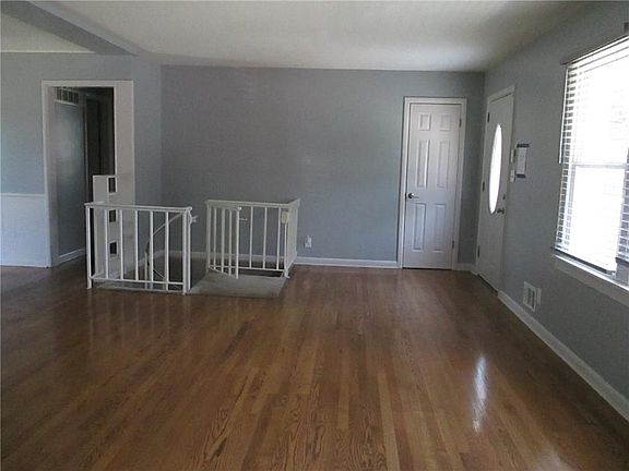 3rd image of 3811 S Delaware Ave