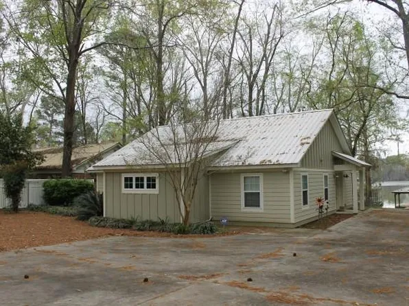 135 Phil Jones Sr Rd, Cobb, GA 31735