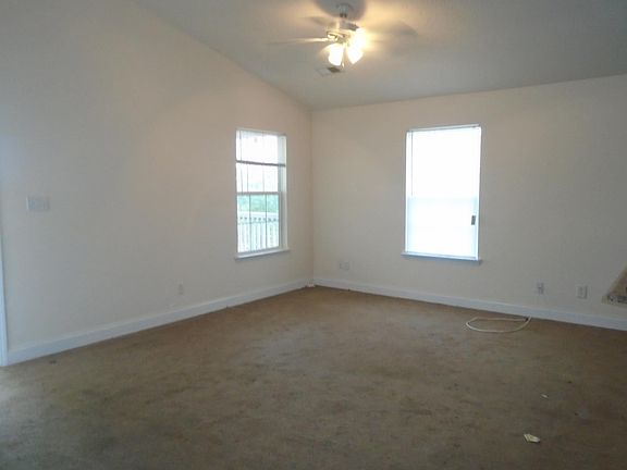 2nd image of 504 Club Villa Ct APT 3