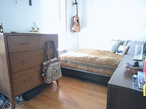 3rd image of 80 Delancey St APT 19