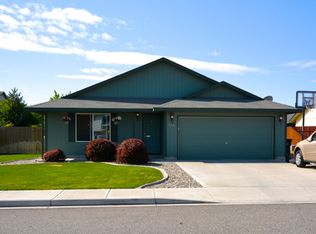 6104 Wrigley Dr, Pasco, WA