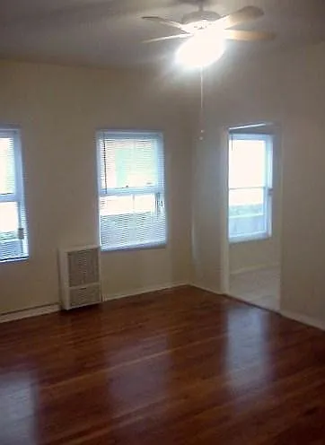 1197 N Ardmore Ave #3 — Photo 4