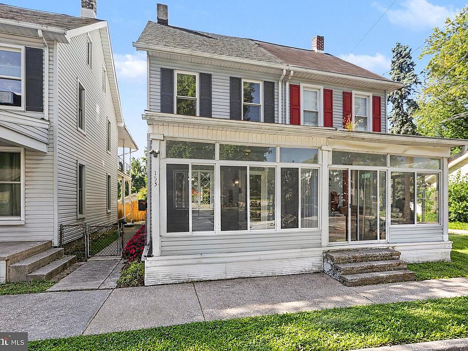 1st image of 153 Market St
