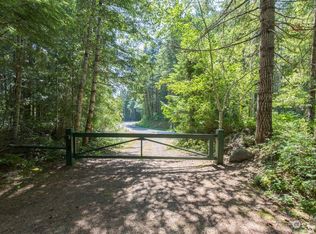 9999 E Beach Rd, Pt Angeles, WA 98363