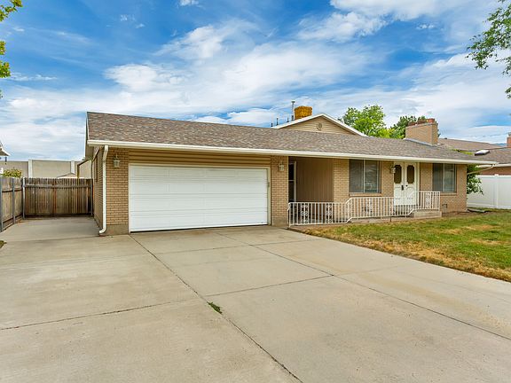 2nd image of 1447 E Hollow Dale Dr