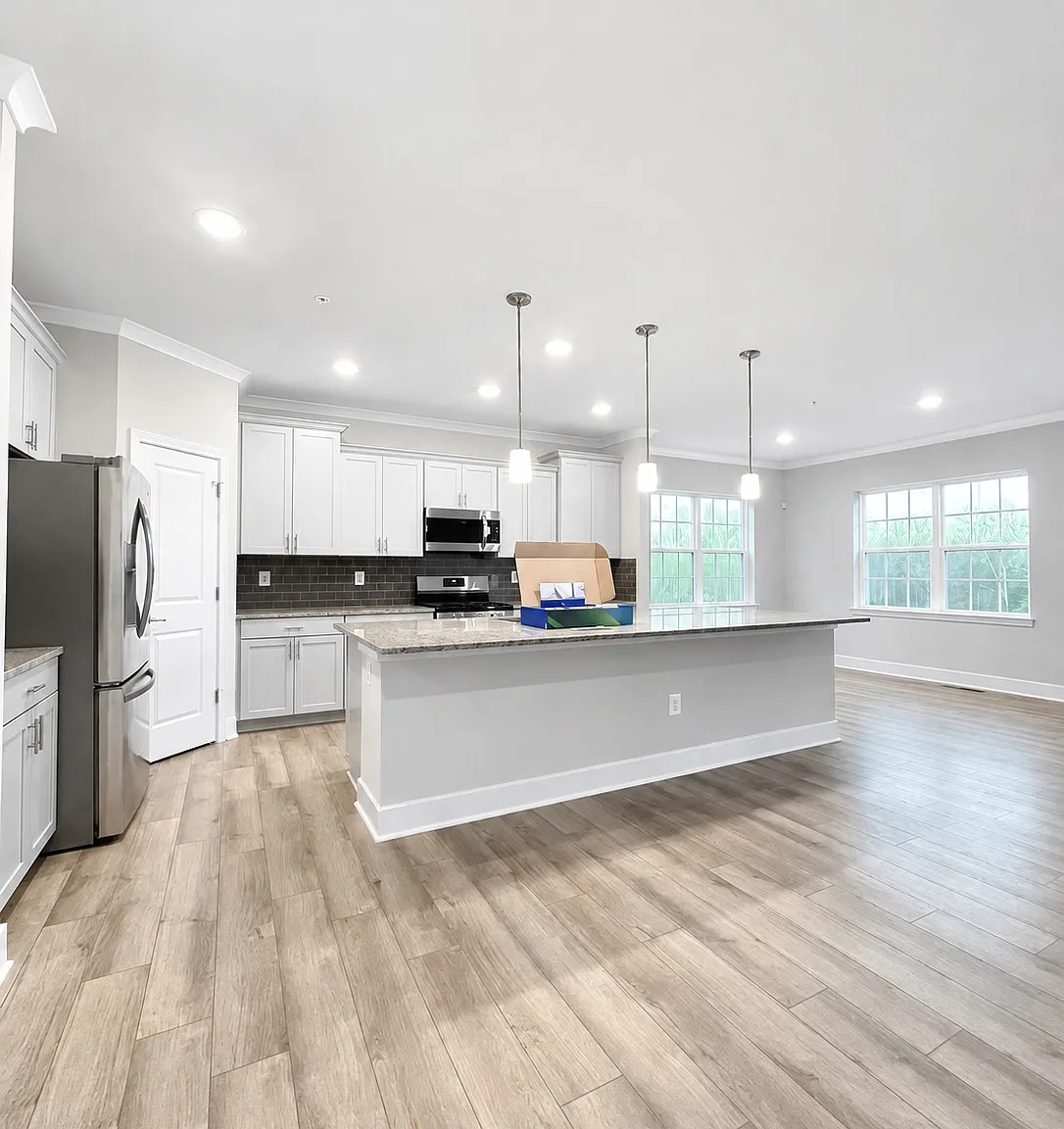 1 bed, 2213 sqft, $1,000 — Photo 2