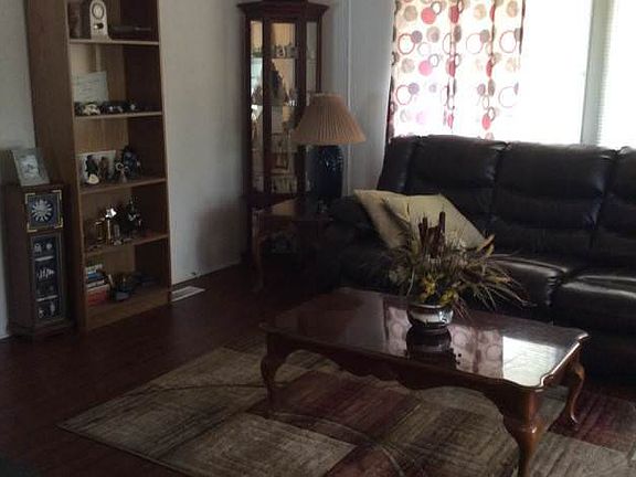 4th image of 5915 Westlake Dr