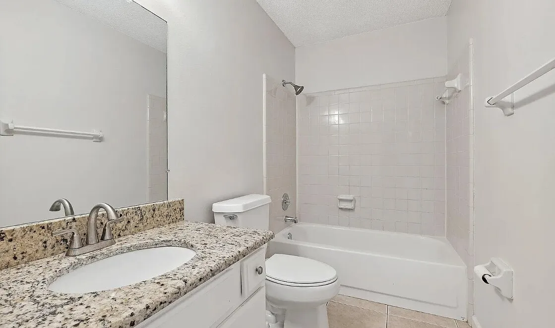 2 bed, 1000 sqft, $1,500 — Photo 3