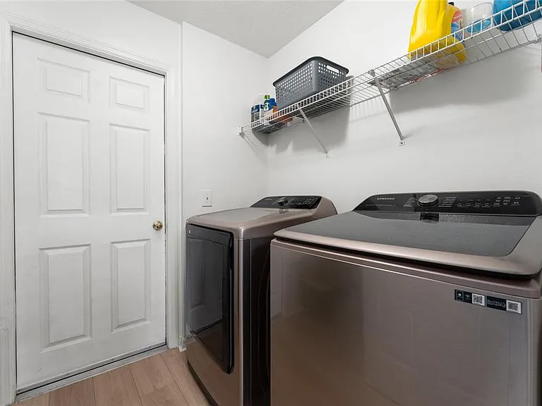 1031 Solana Cir — Photo 37