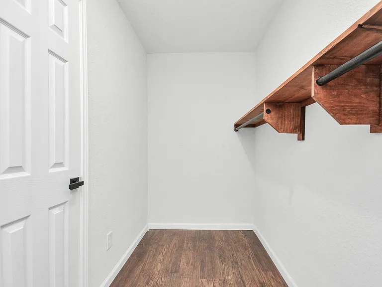 262 1/2 De Boll St — Photo 11
