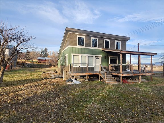 2nd image of 400 Spring St S