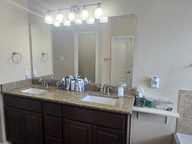 5116 Seashore Ln — Photo 11