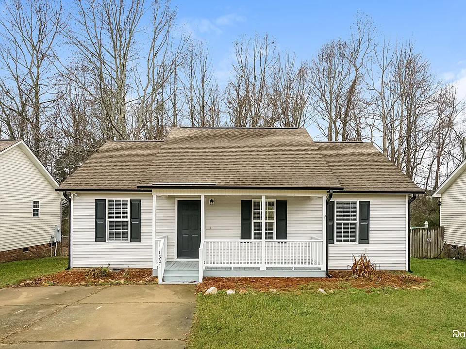 1301 Grovewood Dr