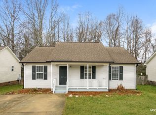 1301 Grovewood Dr, Clayton, NC 27520