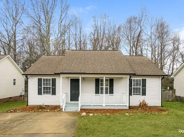 1301 Grovewood Dr, Clayton, NC 27520