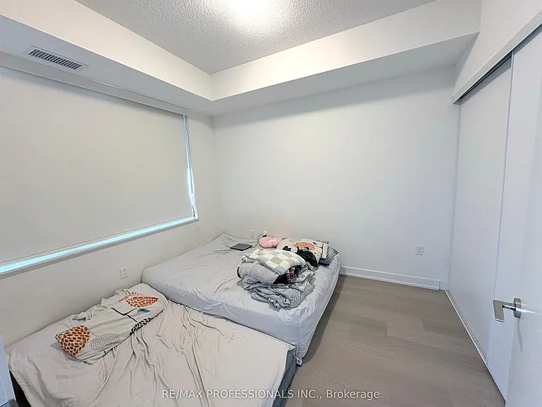 859 The Queensway #319 — Photo 10