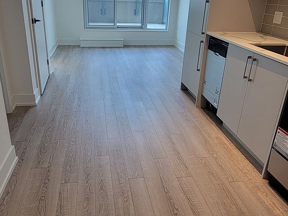 5th image of 2075 King Rd #343