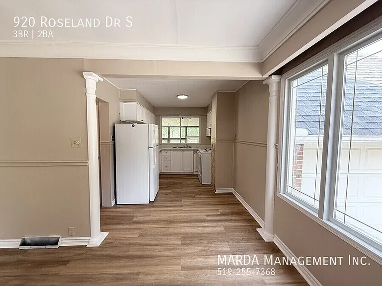 920 Roseland Dr S — Photo 12
