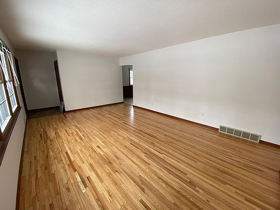 4th image of 3805 5th St NW