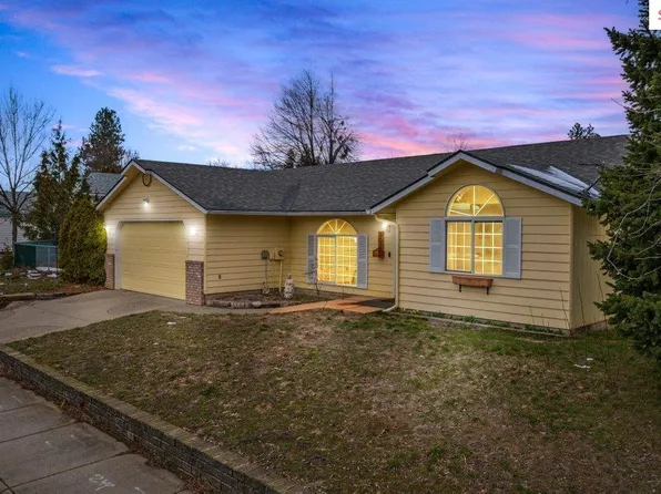 302 W 18th Ave, Post Falls, ID 83854