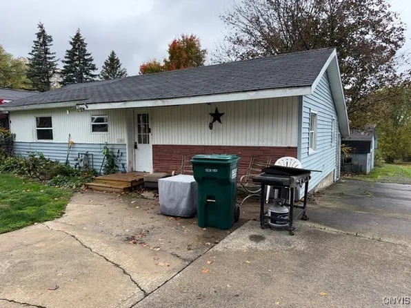210 Hillside Ave, Oswego, NY 13126