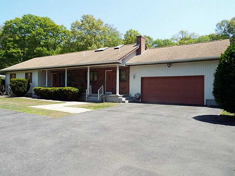 1st image of 6 Garwaine Dr