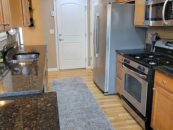 5th image of 1008 Wartburg Dr