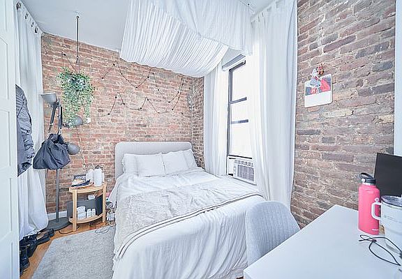 3rd image of 157 Suffolk St APT 604