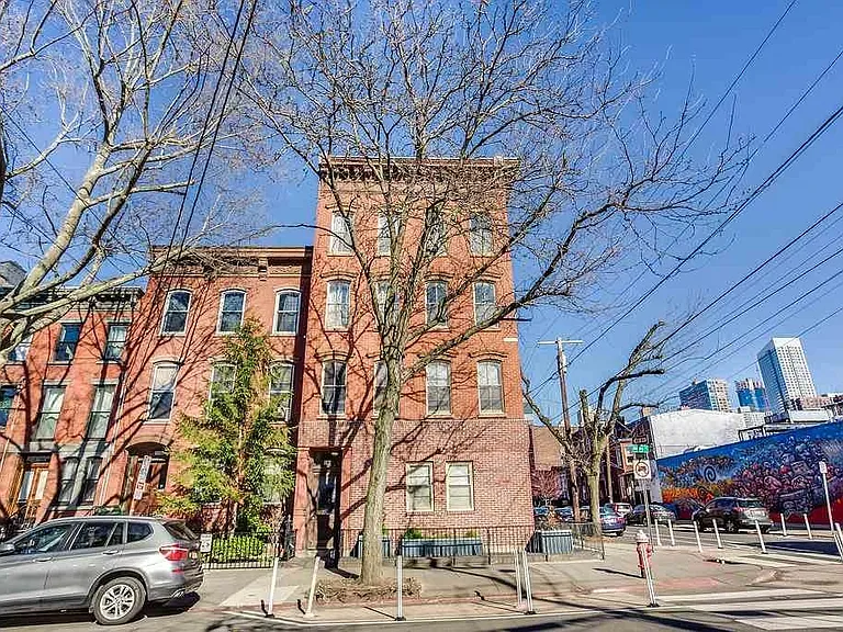 580 Jersey Ave #3R — Photo 10