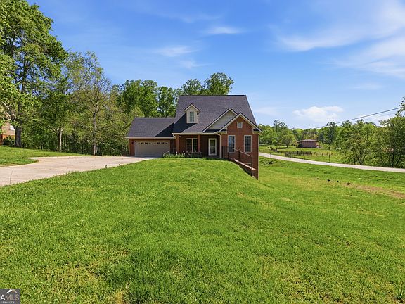 2nd image of 120 Haywood Hills Rd