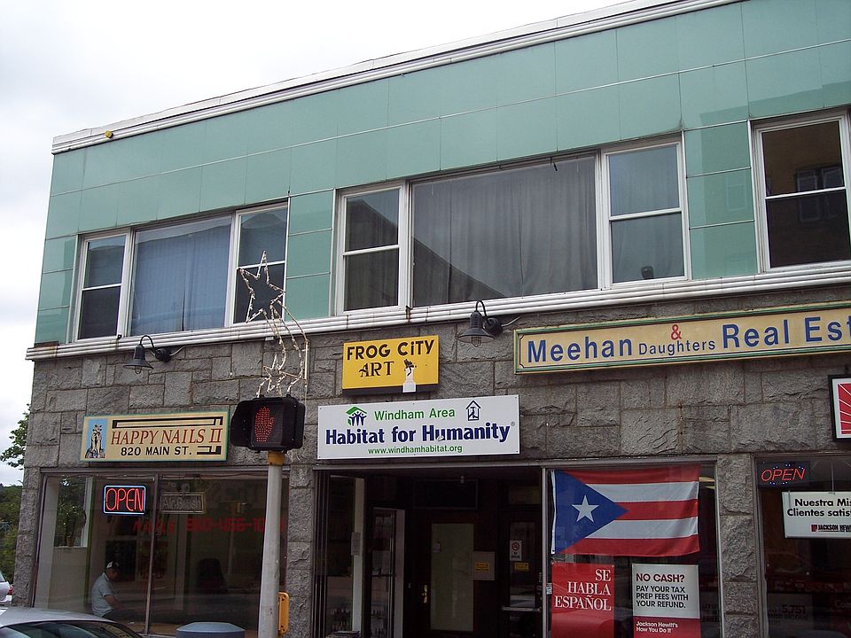 2nd image of 824 Main St Ste 9