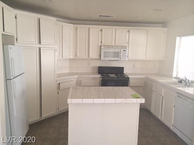 1st image of 2107 Falcon Crest Ave