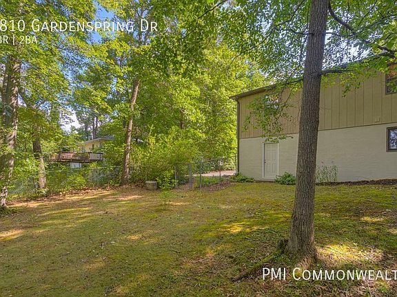 5th image of 1810 Gardenspring Dr