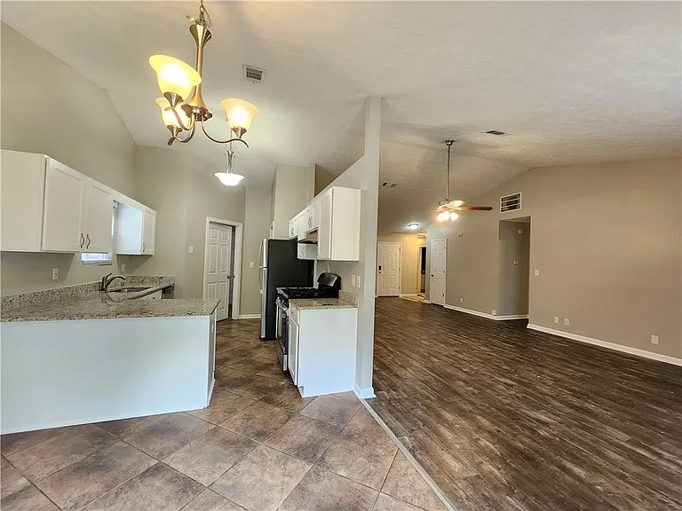 3050 Sentinel Pkwy — Photo 11